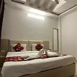 Hotel Kiara Inn Rooms And Banquet