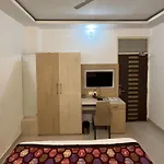 Hotel Kiara Inn Rooms And Banquet
