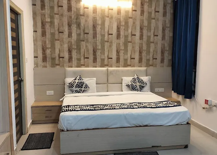 Hotel Kiara Inn Rooms And Banquet