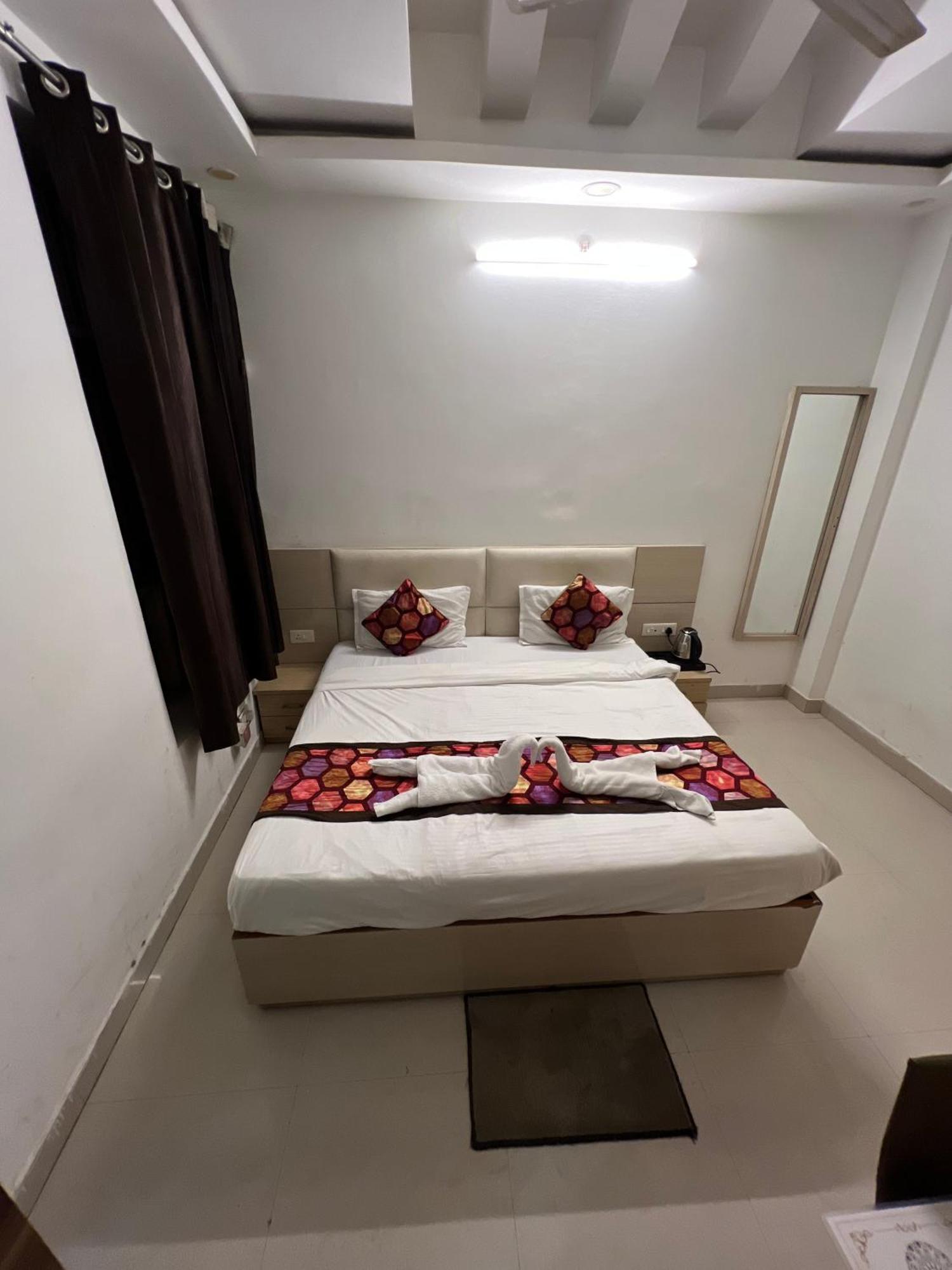 Hotel Kiara And Banquet Lucknow