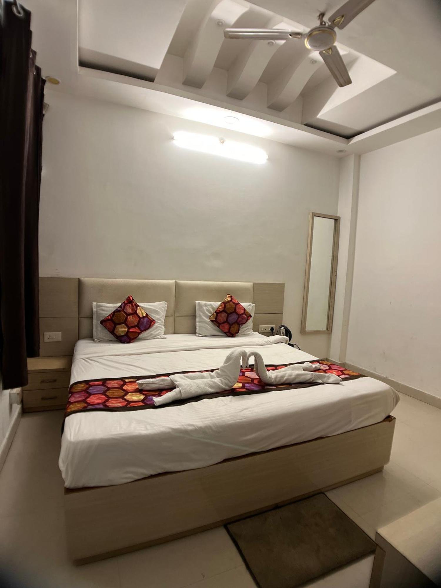 Hotel Kiara And Banquet 3*
