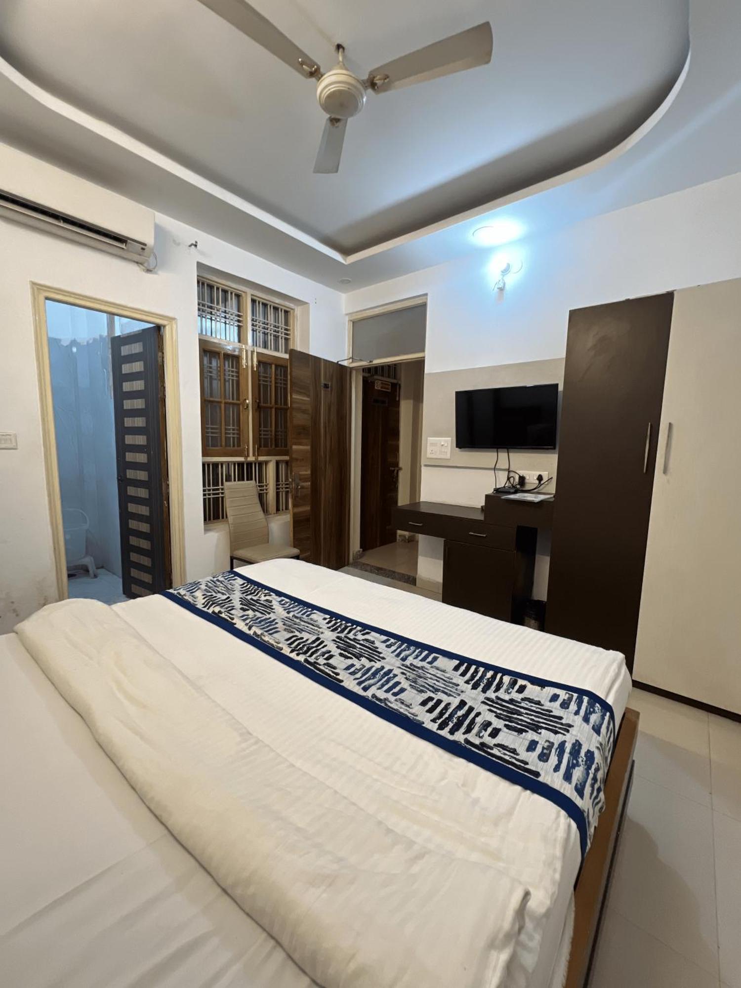 Hotel Kiara And Banquet 3*